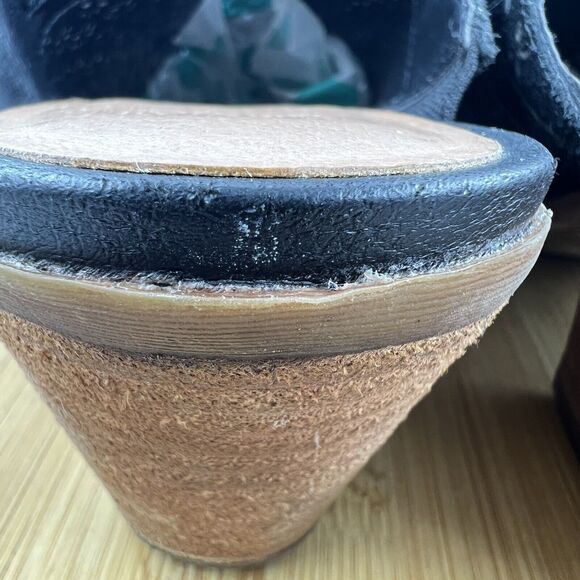 Frye & Co. Suede Leather Perforated Mule Jacy Black Sz 9M Floral Block Heel Shoe - Picture 4 of 11